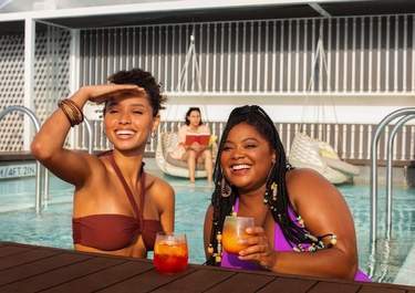 Celebrity Cruises The Retreat Sundeck 3.jpg